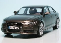 Schuco Audi A6 Limousine (2011) -Schuco 007481 Schuco Audi A6 Limousine 2011 z3