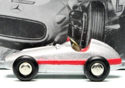 Schuco Piccolo Mercedes Benz 2,5 Liter Rennwagen "Mercedes Benz Museum - Collection Classic" -Schuco 101003 schuco piccolo mercedes benz 25 liter rennwagen mercedes benz museum collection classic 4