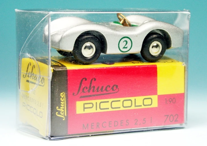 Schuco Piccolo Mercedes Benz W196 Stromlinie Rennwagen "Langenburg Classic 2002" 3 Schuco Piccolo Mercedes Benz W196 Stromlinie Rennwagen "Langenburg Classic 2002" – Bild 3