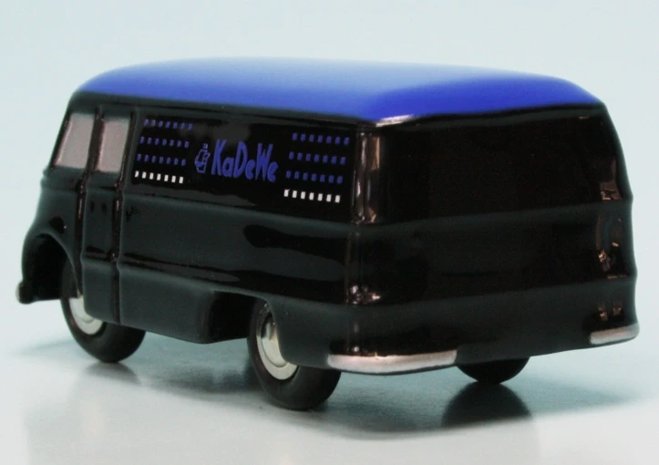 Schuco Piccolo Mercedes Benz L 319 D Kastenwagen "KaDeWe" 5 Schuco Piccolo Mercedes Benz L 319 D Kastenwagen "KaDeWe" – Bild 5