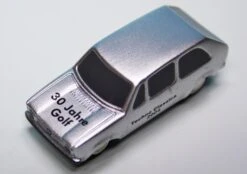 Schuco Piccolo VW Golf I GTI "30 Jahre VW Golf" -Schuco 102118 schuco piccolo vw golf i gti 30 jahre vw golf 4