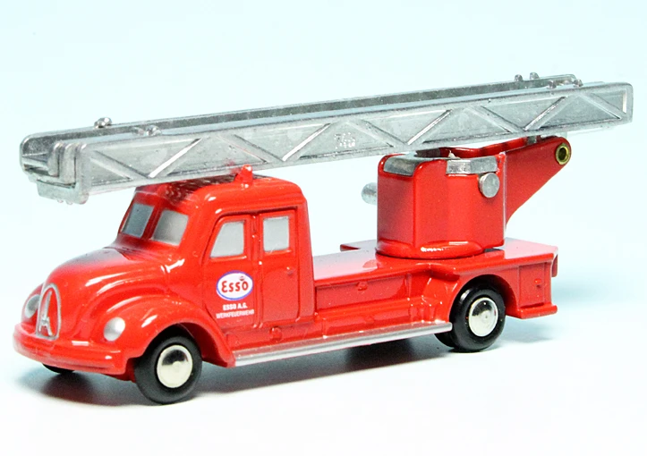 Schuco Piccolo Magirus-Deutz S6500 Drehleiter "Esso A.G. Werkfeuerwehr" 1 Schuco Piccolo Magirus-Deutz S6500 Drehleiter "Esso A.G. Werkfeuerwehr"