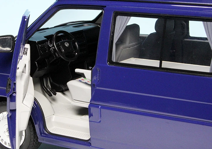 Schuco VW T4b Westfalia Camping-Bus "California Coach" 4 Schuco VW T4b Westfalia Camping-Bus "California Coach" – Bild 4