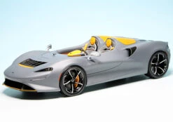 Schuco McLaren Elva (2020)