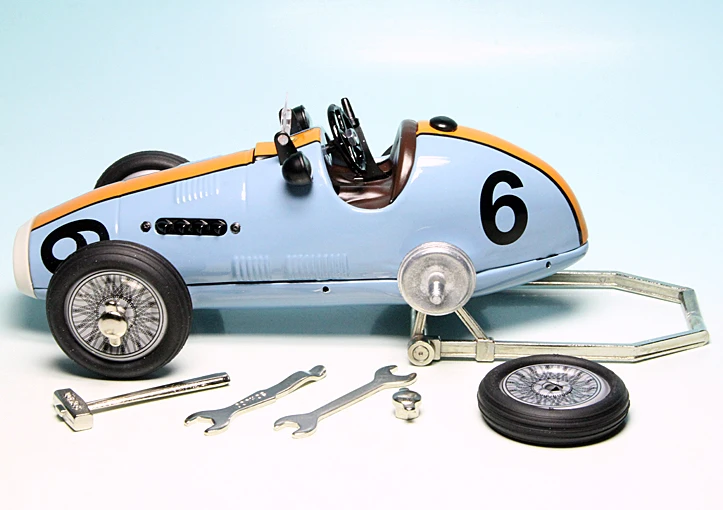 Schuco Grand-Prix-Racer 1075 / 1070 Ferrari Monoposto Rennwagen Als Montagekasten 5 Schuco Grand-Prix-Racer 1075 / 1070 Ferrari Monoposto Rennwagen Als Montagekasten – Bild 5