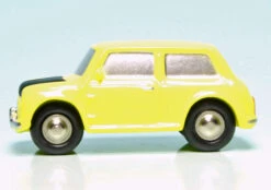 Schuco Piccolo Austin Mini Cooper "Mr. Bean" -Schuco 450133700 schuco piccolo austin mini cooper mr bean 3