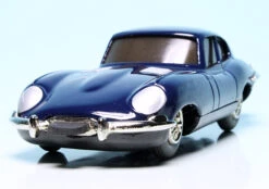 Schuco Microracer 1047 / Jaguar E-Type Coupé -Schuco 450195500 schuco microracer 1047 jaguar etype coup 2