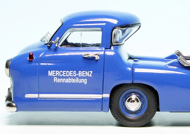 Schuco Mercedes Benz Stromlinien-Renntransporter "Mercedes Benz Rennabteilung" 4 Schuco Mercedes Benz Stromlinien-Renntransporter "Mercedes Benz Rennabteilung" – Bild 4