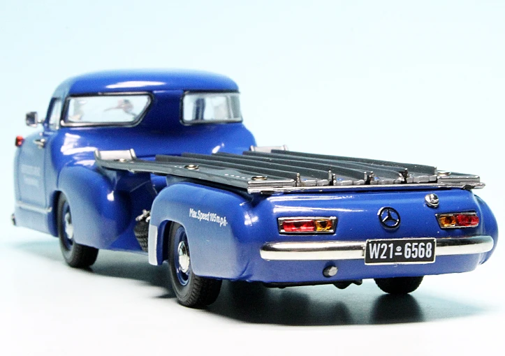 Schuco Mercedes Benz Stromlinien-Renntransporter "Mercedes Benz Rennabteilung" 6 Schuco Mercedes Benz Stromlinien-Renntransporter "Mercedes Benz Rennabteilung" – Bild 6