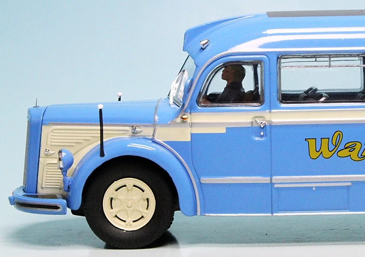 Schuco Mercedes Benz O 6600 Reisebus "Wanderfreund" 4 Schuco Mercedes Benz O 6600 Reisebus "Wanderfreund" – Bild 4