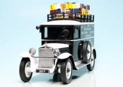 Schuco Mercedes Benz L1000 Express Kastenwagen "Schuco Christmas Special 2017" -Schuco 450292700 schuco mercedes benz l1000 express kastenwagen schuco christmas special 2017 2