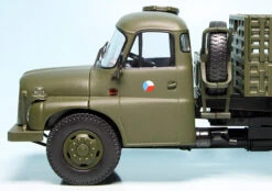 Schuco Tatra T148 6X6 Pritschenwagen "Armáda Ceské Republiky ACR" 10 Schuco Tatra T148 6X6 Pritschenwagen "Armáda Ceské Republiky ACR" -Schuco 450375800 schuco tatra t148 6x6 pritschenwagen armda cesk republiky acr 3