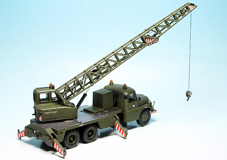 Schuco Tatra T148 6X6 Kranwagen "Armáda Ceské Republiky ACR" 6 Schuco Tatra T148 6X6 Kranwagen "Armáda Ceské Republiky ACR" – Bild 6