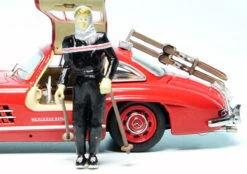 Schuco Mercedes Benz 300SL Flügeltürer "Davos 1957" -Schuco 450376600 schuco mercedes benz 300sl fluegeltuerer davos 1957 3