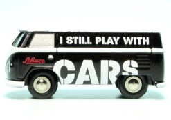 Schuco Piccolo VW T1 Bulli Kastenwagen "Schuco - I Still Play With Cars" 9 Schuco Piccolo VW T1 Bulli Kastenwagen "Schuco - I Still Play With Cars" -Schuco 450514400 schuco piccolo vw t1 bulli kastenwagen schuco i still play with cars 3