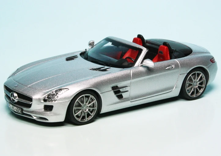 Schuco Mercedes Benz SLS AMG Roadster (A197) (2011) 1 Schuco Mercedes Benz SLS AMG Roadster (A197) (2011)