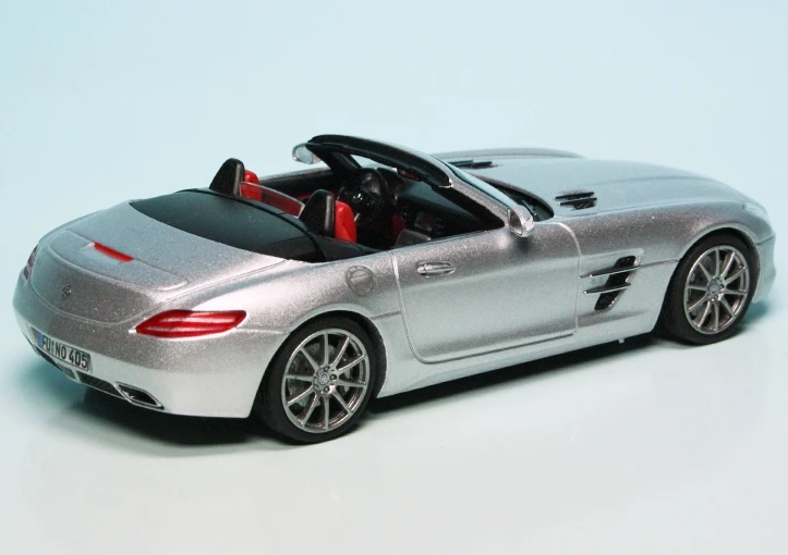 Schuco Mercedes Benz SLS AMG Roadster (A197) (2011) 2 Schuco Mercedes Benz SLS AMG Roadster (A197) (2011) – Bild 2