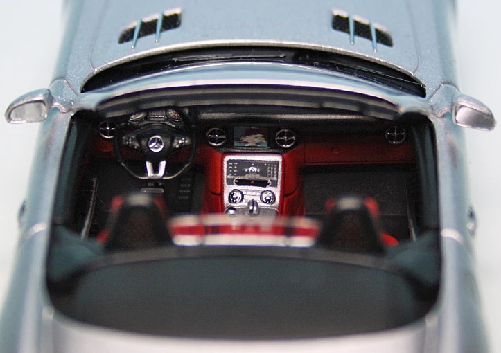 Schuco Mercedes Benz SLS AMG Roadster (A197) (2011) 5 Schuco Mercedes Benz SLS AMG Roadster (A197) (2011) – Bild 5