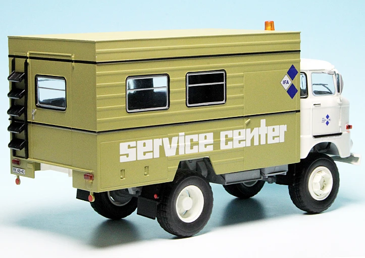 Schuco IFA W50 Koffer-LKW (1965-1990) "IFA Fortschritt Service Center" 2 Schuco IFA W50 Koffer-LKW (1965-1990) "IFA Fortschritt Service Center" – Bild 2