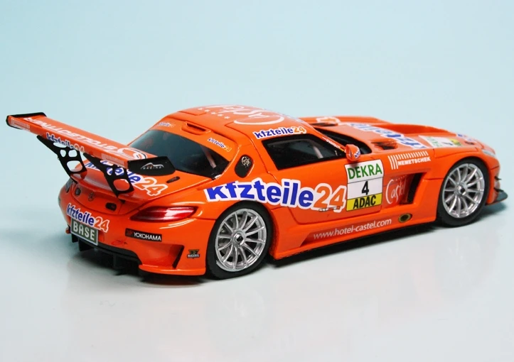 Schuco Mercedes Benz SLS AMG GT3 Coupé Rennwagen (C197) Team MS Racing "kfzteile24" 2 Schuco Mercedes Benz SLS AMG GT3 Coupé Rennwagen (C197) Team MS Racing "kfzteile24" – Bild 2