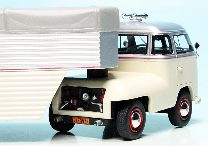 Schuco VW T1b Bulli Renntransporter "Volkswagen-Porsche Continental Motors" 4 Schuco VW T1b Bulli Renntransporter "Volkswagen-Porsche Continental Motors" – Bild 4