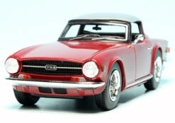 Schuco Triumph TR6 -Schuco 450912900 schuco triumph tr6 2