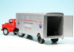 Schuco GMC Fruehauf Renntransporter "John Edgar Enterprises Maserati" -Schuco 450918200 schuco gmc fruehauf renntransporter john edgar enterprises maserati 5