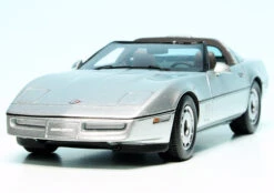 Schuco Chevrolet Corvette C4 Targa (1983) -Schuco 450926400 schuco chevrolet corvette c4 targa 1983 2