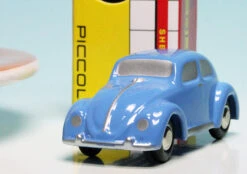 Schuco Piccolo VW Käfer Mit Espresso-Tasse "Micro Racer" -Schuco 450986600 Schuco Piccolo VW Kafer mit Espresso Tasse Micro Racer 3