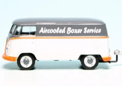 Schuco VW T1 Bulli Kastenwagen (1963) Mit Anhänger Und VW Käfer Lowrider "Aircooled Boxer Service - Herbie" -Schuco 452033400 schuco vw t1 bulli kastenwagen 1963 mit anhaenger und vw kaefer lowrider aircooled boxer service herbie 3