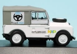 Schuco Land Rover 88 "NXP Electronica 2014" -Schuco 452613100 Schuco Land Rover 88 NXP Electronica 2014 z4