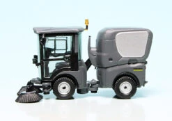 Schuco Kärcher MC 130 Kehrmaschine 9 Schuco Kärcher MC 130 Kehrmaschine -Schuco 452629000 schuco kaercher mc 130 kehrmaschine 3