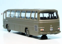 Schuco Mercedes Benz O 302 Reisebus "Bundeswehr" -Schuco 452642500 schuco mercedes benz o 302 reisebus bundeswehr 5