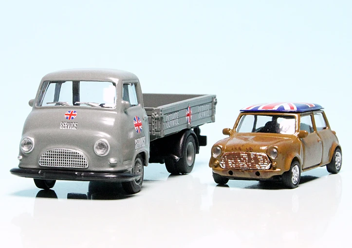 Schuco Hanomag Kurier Pritschenwagen Mit Mini Cooper "Mini-Service" 3 Schuco Hanomag Kurier Pritschenwagen Mit Mini Cooper "Mini-Service" – Bild 3