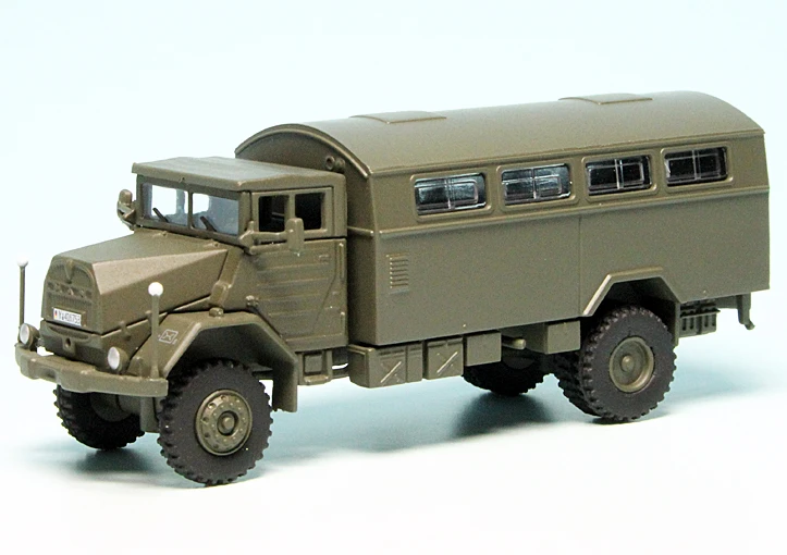 Schuco MAN LKW 5t GL 630 L2A Mit Kofferaufbau "Bundeswehr" 1 Schuco MAN LKW 5t GL 630 L2A Mit Kofferaufbau "Bundeswehr"