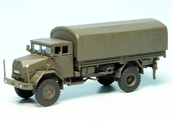 Schuco MAN LKW 5t GL 630 L2AE Pritsche/Plane "Bundeswehr" 1 Schuco MAN LKW 5t GL 630 L2AE Pritsche/Plane "Bundeswehr"