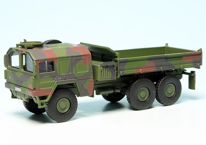 Schuco MAN LKW 7t GL KAT I 6x6 Kipper "Bundeswehr" 1 Schuco MAN LKW 7t GL KAT I 6x6 Kipper "Bundeswehr"