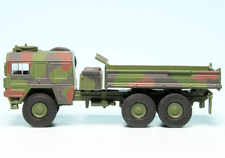 Schuco MAN LKW 7t GL KAT I 6x6 Kipper "Bundeswehr" 4 Schuco MAN LKW 7t GL KAT I 6x6 Kipper "Bundeswehr" – Bild 4