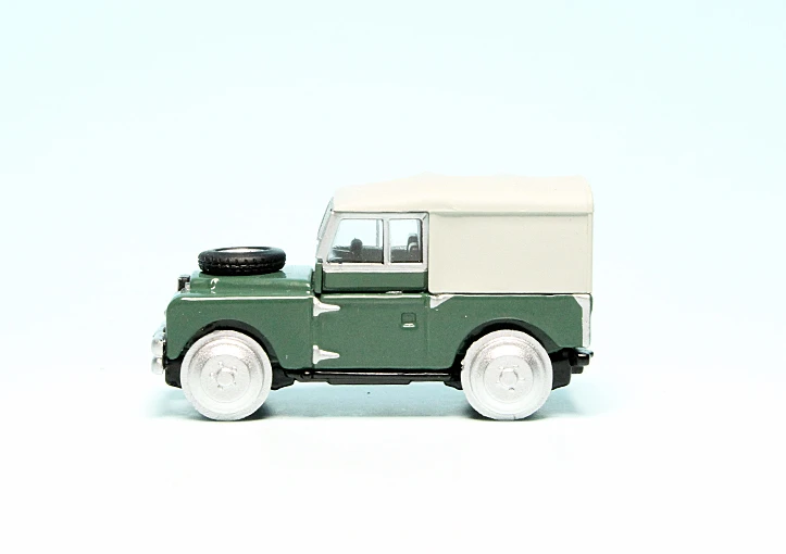 Schuco Land Rover 88 Schienenfahrzeug 4 Schuco Land Rover 88 Schienenfahrzeug – Bild 4