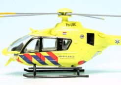 Schuco Airbus Helicopter H 135 Rettungshubschrauber "ANWB Ambulance" -Schuco 452664800 schuco airbus helicopter h 135 rettungshubschrauber anwb ambulance 3