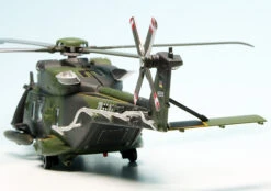 Schuco Airbus Helicopter NH 90 Hubschrauber "Bundeswehr / Heer" -Schuco 452666400 schuco airbus helicopter nh 90 hubschrauber bundeswehr heer 5