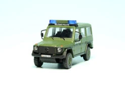 Schuco Wolf Mercedes Benz G-Modell Militärpolizei "Bundeswehr - Military Police" -Schuco 452666600 schuco wolf mercedes benz gmodell militaerpolizei bundeswehr military police 2