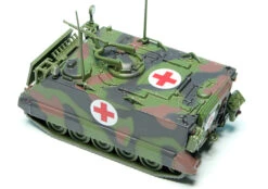 Schuco M113 Sanitätspanzer "Bundeswehr - Rotes Kreuz" -Schuco 452666700 schuco m113 sanitaetspanzer bundeswehr rotes kreuz 4