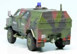 Schuco Dingo I Allschutzfahrzeug Militärpolizei "Bundeswehr - Military Police" -Schuco 452666800 schuco dingo i allschutzfahrzeug militaerpolizei bundeswehr military police 5