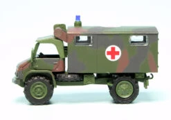 Schuco Mercedes Benz Unimog U 404 S Sanka "Bundeswehr / Rotes Kreuz" -Schuco 452667000 schuco mercedes benz unimog u 404 s sanka bundeswehr rotes kreuz 3