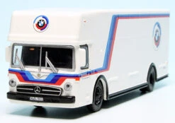 Schuco Mercedes Benz O 317 K Renntransporter "BMW Motorsport" -Schuco 452668100 schuco mercedes benz o 317 k renntransporter bmw motorsport 2