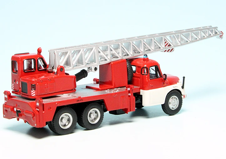 Schuco Tatra T138 6x6 Kranwagen "Feuerwehr" 2 Schuco Tatra T138 6x6 Kranwagen "Feuerwehr" – Bild 2