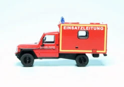Schuco Wolf Sanka Mercedes Benz G-Modell "Bundeswehr - Feuerwehr Einsatzleitung" -Schuco 452668700 schuco wolf sanka mercedes benz gmodell bundeswehr feuerwehr einsatzleitung 3