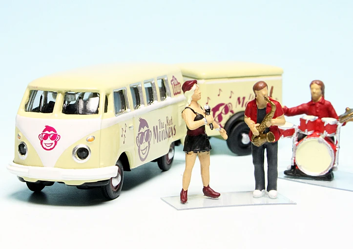 Schuco VW T1 Bulli Tour-Bus Mit Anhänger "The Red Monkeys" 2 Schuco VW T1 Bulli Tour-Bus Mit Anhänger "The Red Monkeys" – Bild 2