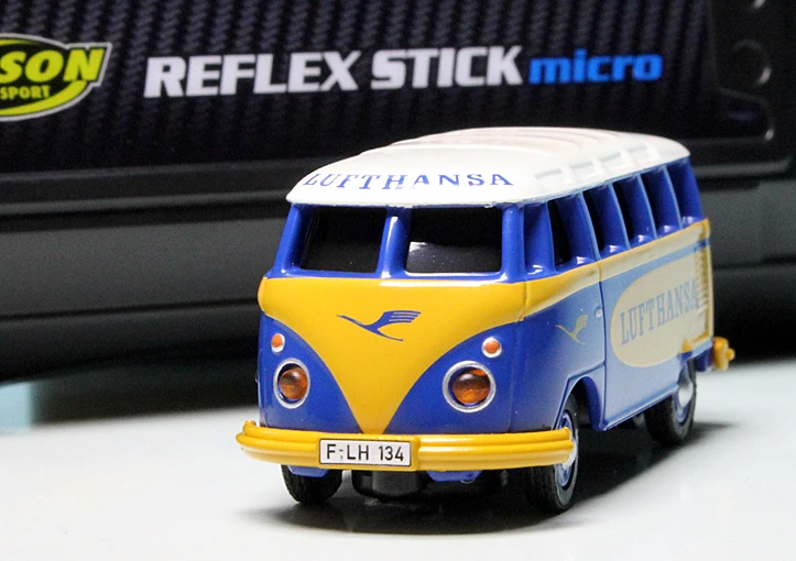 Schuco VW T1 Bulli Samba Bus "Lufthansa" - Ferngesteuert Mit 2.4 GHz Technologie 4 Schuco VW T1 Bulli Samba Bus "Lufthansa" - Ferngesteuert Mit 2.4 GHz Technologie – Bild 4